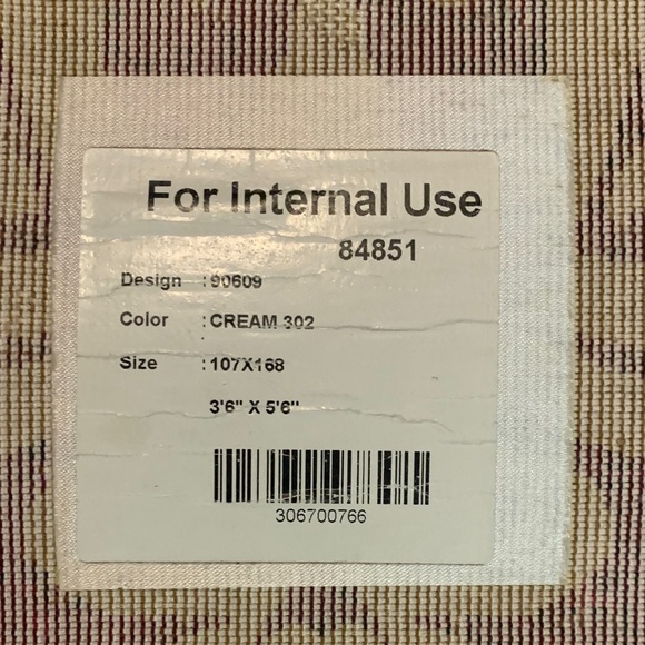 Majestic Cream and Red SM Area Rug - Picture 4 of 4